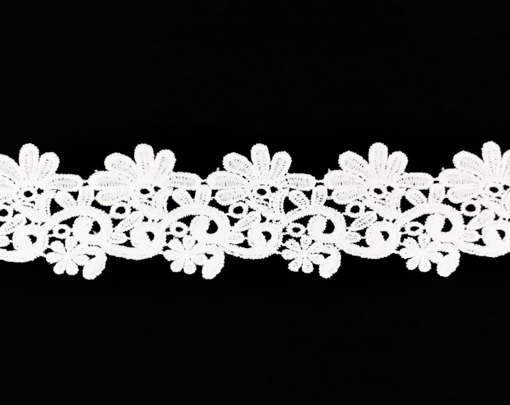 Frosted white lace guipure, width 6 cm, cut 50 cm