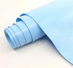 Переплётный кожзам Италия, цвет Бледно-голубой глянец, без текстуры, 33Х70 см, 240 г/м2