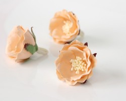 Полиантовая роза "Светлоперсиковая" размер 4,5 см 1шт
