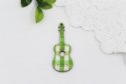 Деревянное украшение "Зеленая гитара", 1 шт., размер 6,2х2,4 см