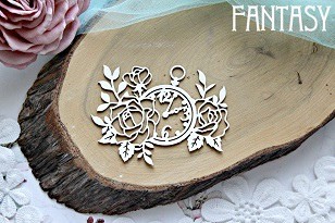Fantasy chipboard "Roses with clock 609" size 8.7*6.7 cm