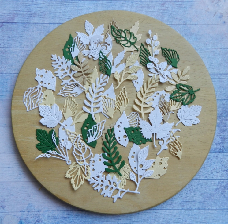 Вырубка набор листочков 55 эл. бумага кардсток  290 гр.