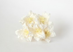Лилии "Белые" размер 2х2,5 см 5 шт 