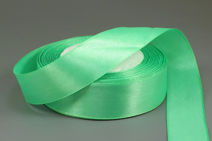 Satin ribbon "Menthol", width 2 cm, length 5.6 m