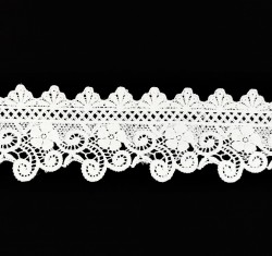 Frosted white lace guipure, width 7.5 cm, cut 50 cm