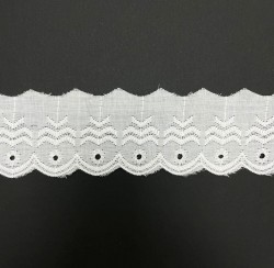 Белое шитье, 100% полиэстер, ширина 5 см, отрез 50 см