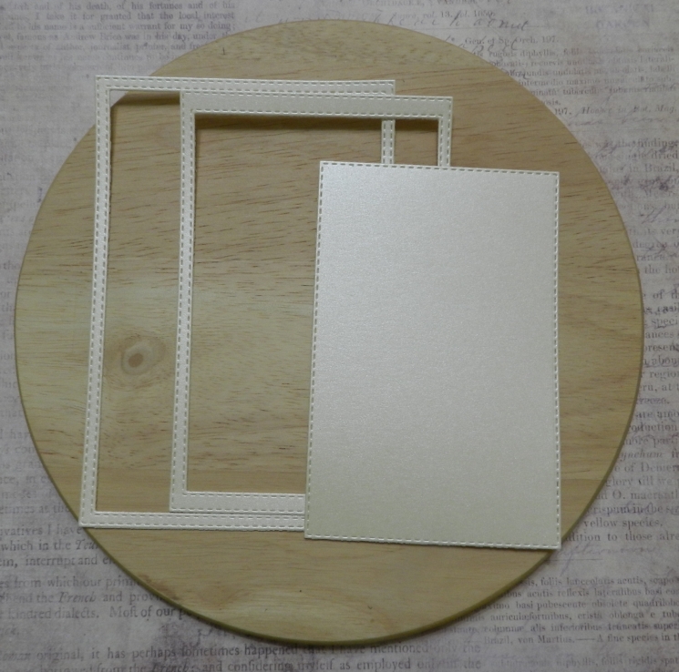 Cutting down rectangular frames ivory design paper 290 gr.
