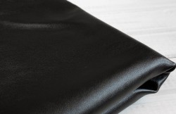 Black leatherette, cut 40X50 cm