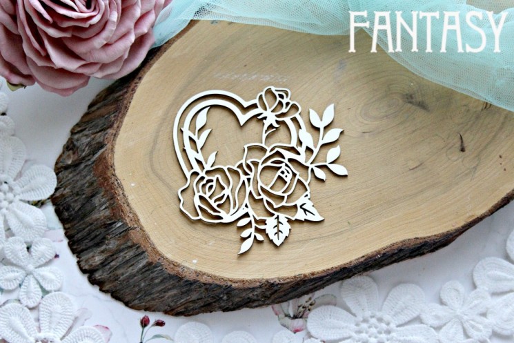 Fantasy chipboard "Heart in roses 743" size 8*8cm