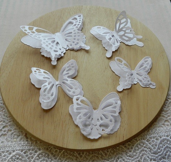 Cutting down butterflies white designer mother-of-pearl paper 290 gr.