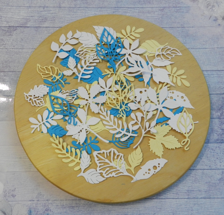 Вырубка набор листочков 55 эл. бумага кардсток 290  гр.