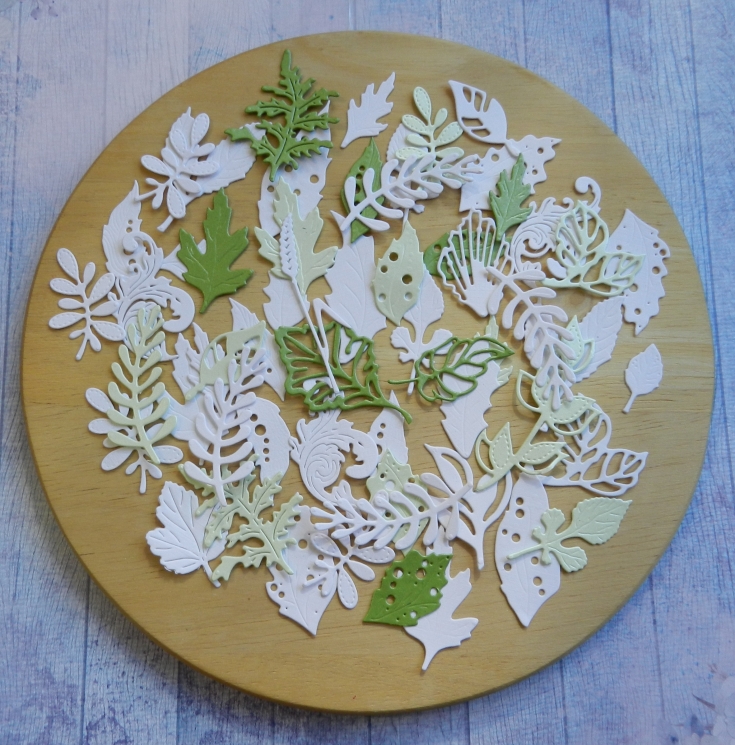 Вырубка набор листочков 55 эл бумага дизайнерская перламутровая +кардсток 290 гр.